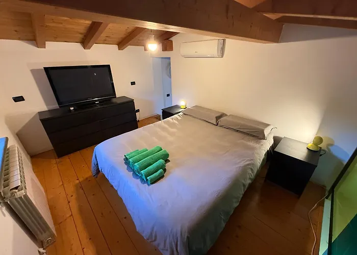 Casa Indipendente Con Vista Acquedotto